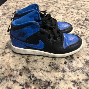 Jordan 1s retro Kids Blue and Black Sneakers